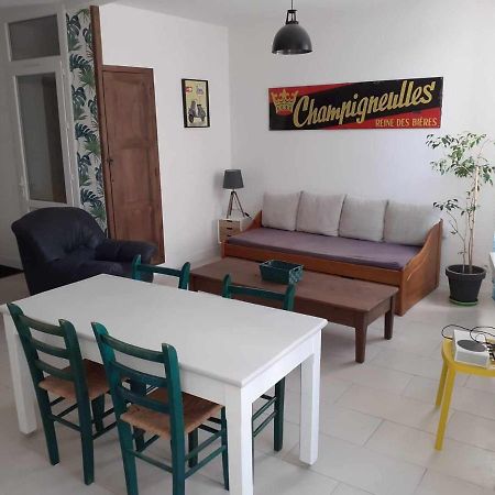 Grand T3 Calme Et Lumineux 4-6 Personnes Βίλα Moux Εξωτερικό φωτογραφία