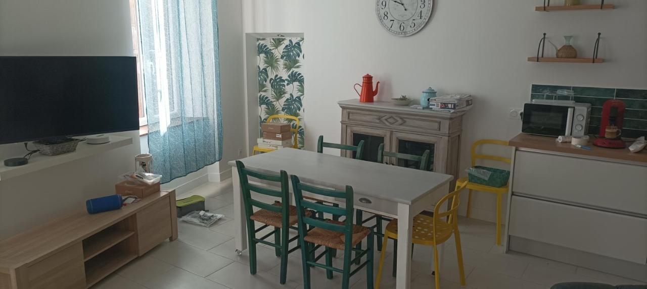 Grand T3 Calme Et Lumineux 4-6 Personnes Βίλα Moux Εξωτερικό φωτογραφία
