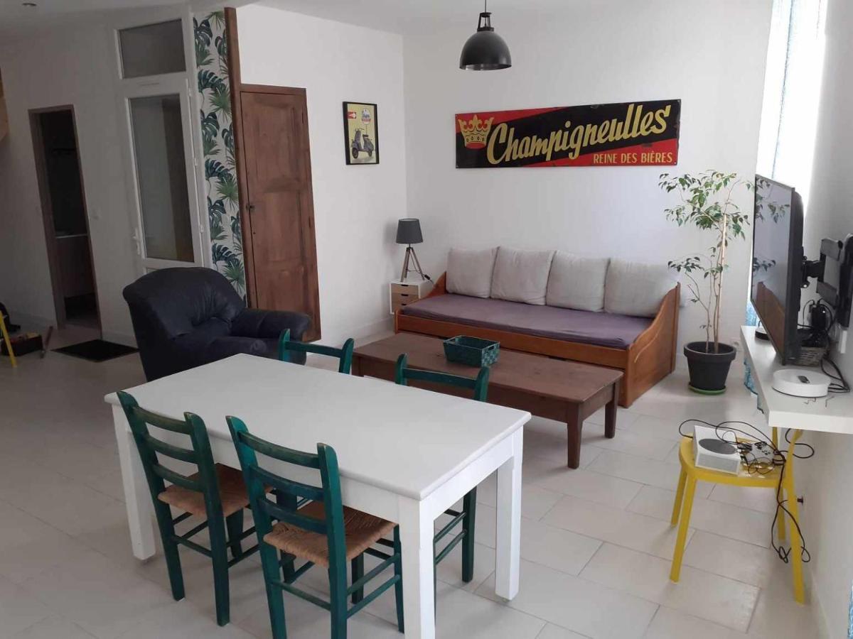 Grand T3 Calme Et Lumineux 4-6 Personnes Βίλα Moux Εξωτερικό φωτογραφία